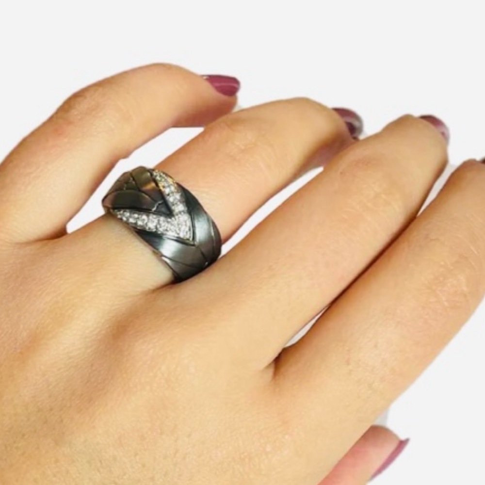 JOHN HARDY Diamonds. Black Rhodium over S.Silver. Medium Chain Link Collection.